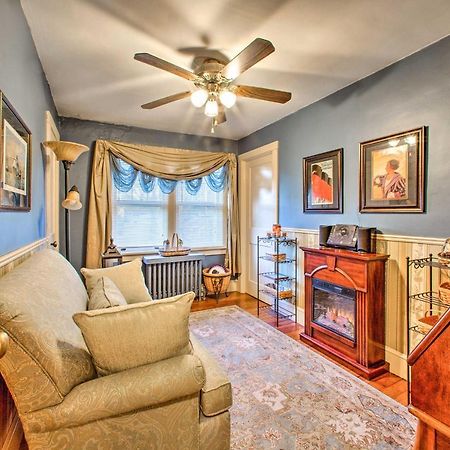 Villa Whimsical Lancaster House With Porch Near Amish Farm Esterno foto