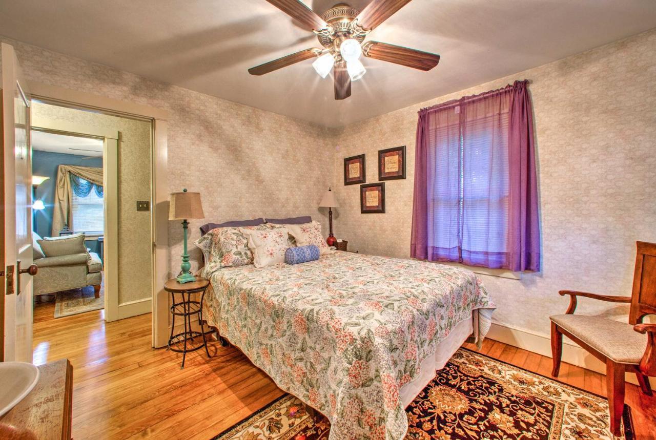 Villa Whimsical Lancaster House With Porch Near Amish Farm Esterno foto